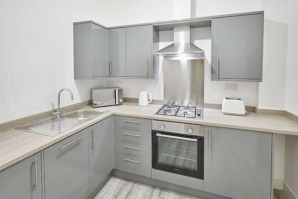 Huge Accommodation With Stunning Seaviews - Sleeps 16! 레드카 펜션